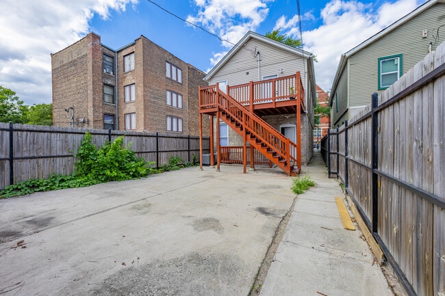 Building Photo - 2819 W Jackson Blvd