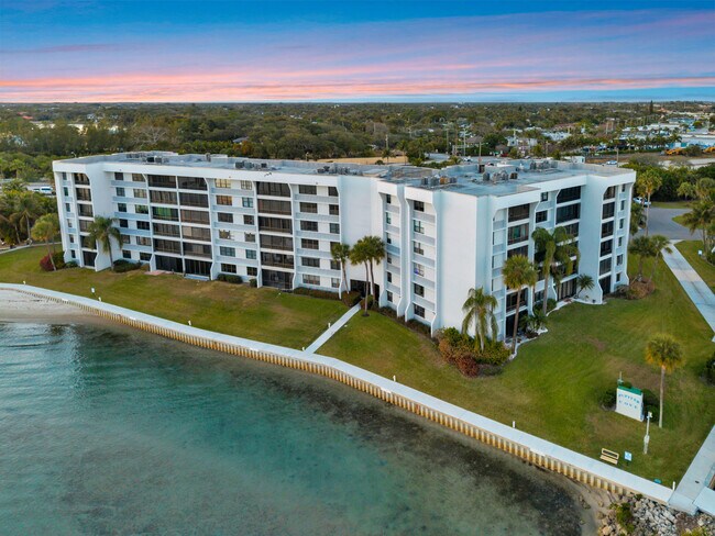 Building Photo - 1542 Jupiter Cove Dr