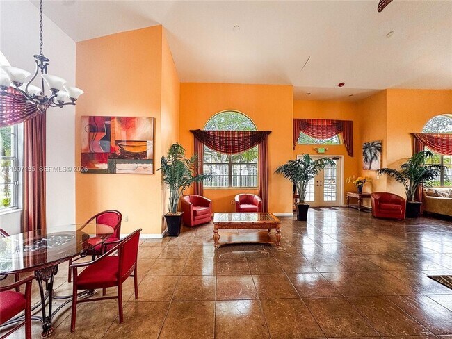 Building Photo - 9491 Palm Cir S