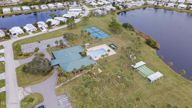 Building Photo - 345 Avocado Dr