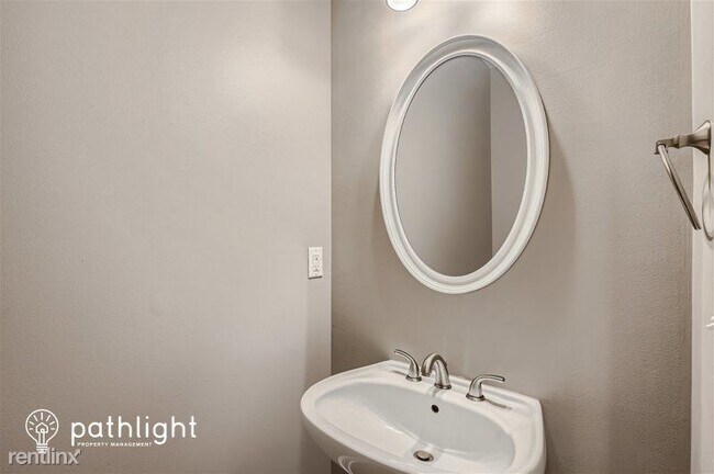 Building Photo - 1201 Eldon Pointe Northwest UNIT