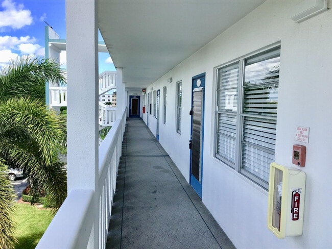 Building Photo - 3032 Exeter