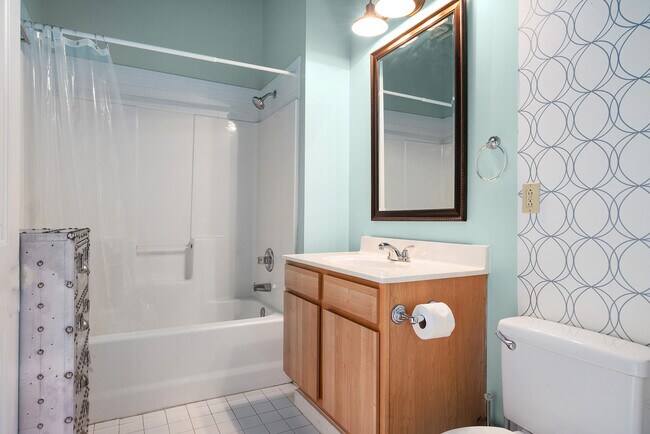 Bath - 1301 Market St