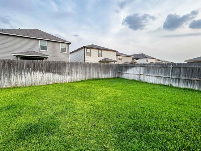 Building Photo - 8723 Shiloh Rock Dr