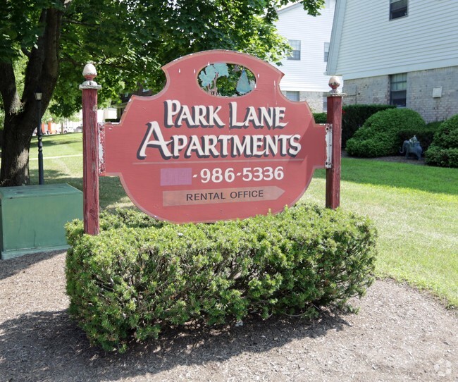 Primary Photo - Park Lane Apartments