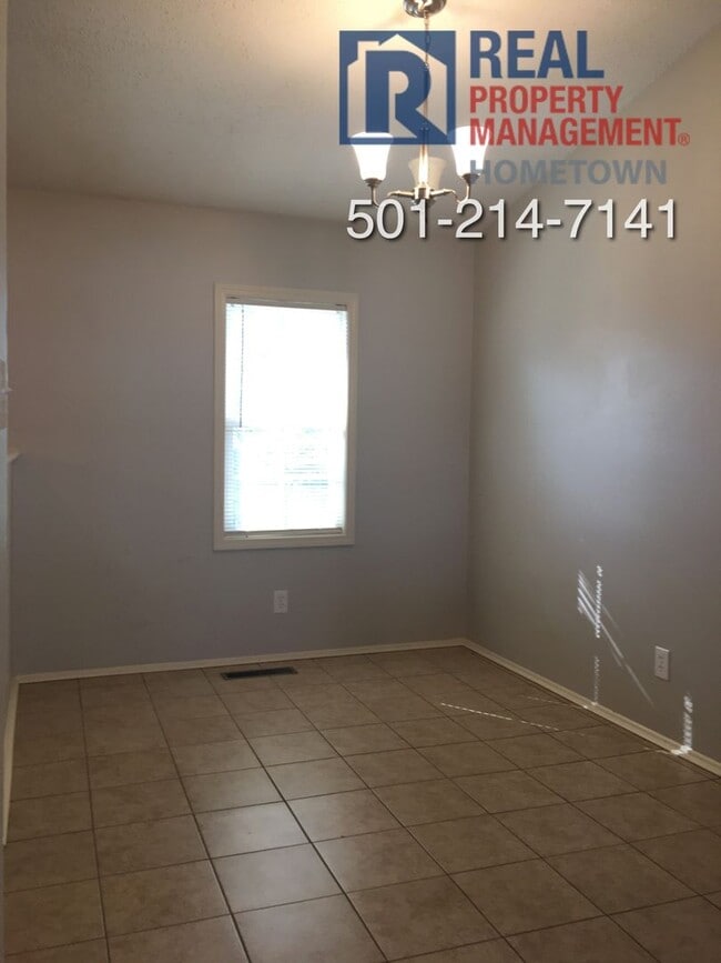 Building Photo - 134 Lonsdale Cir