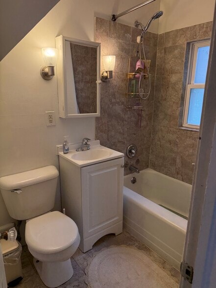Bathroom - 127 N 6th St