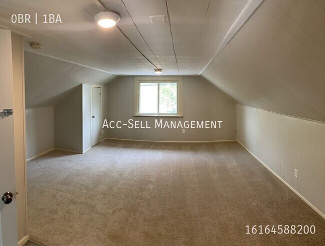 Building Photo - 1625 Belden Ave SW