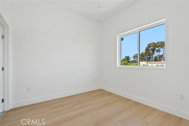 Building Photo - 2637 S Garth Ave