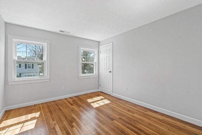 Building Photo - 74 Heywood Ave