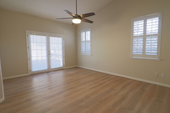 Building Photo - 8701 White Fir St