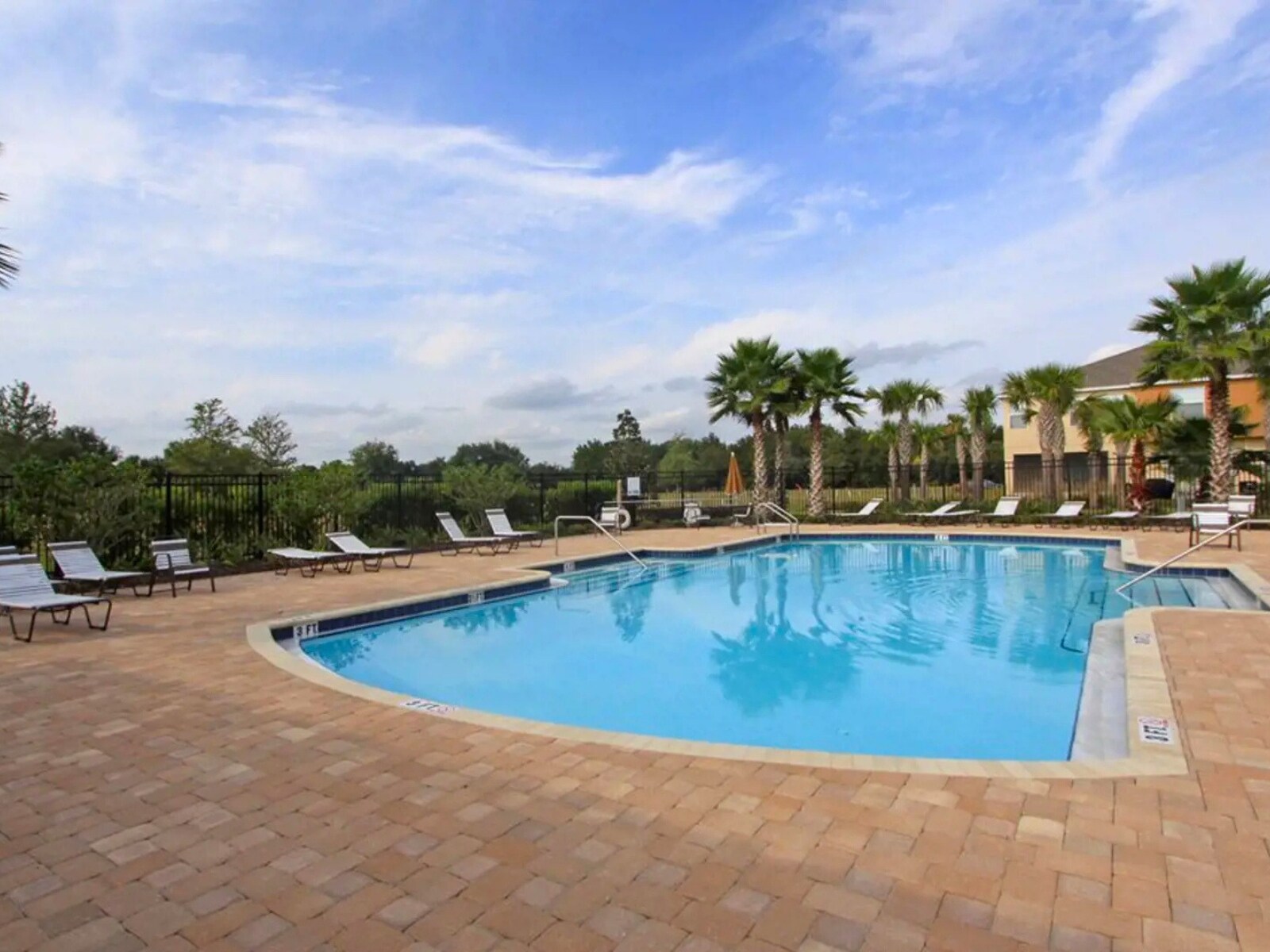 Building Photo - 9148 Hillcroft Dr
