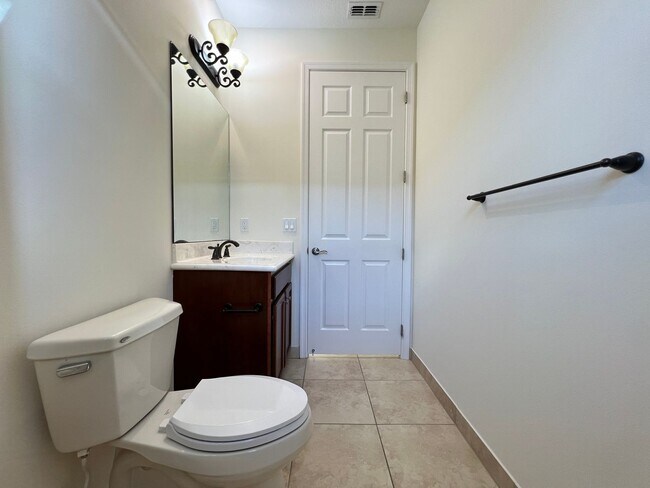 Building Photo - Luxury Living in a Gated Community – Modern 2-Bed Home with Premium Amenities!