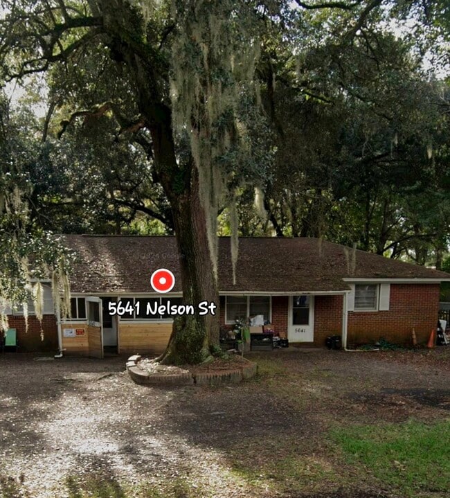 Building Photo - Nelson Street