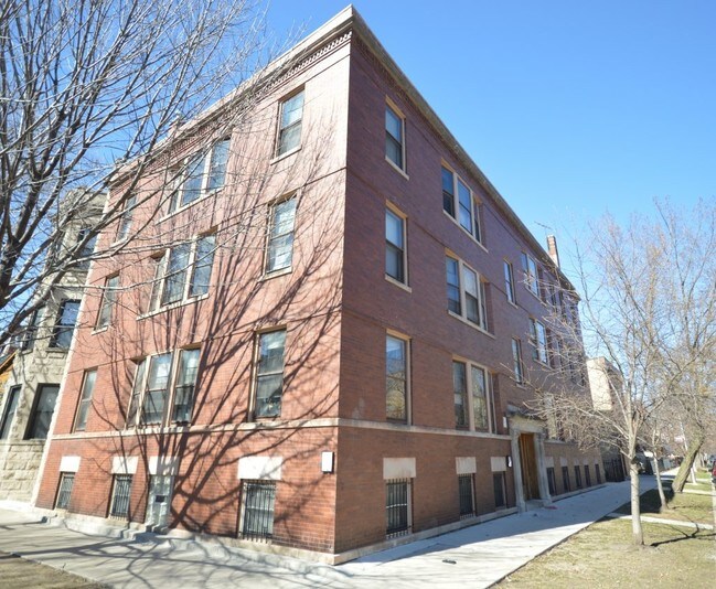 Primary Photo - 3810 N. Greenview