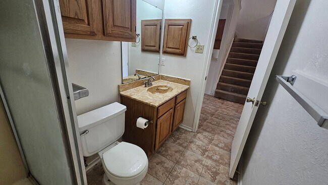 Building Photo - 544 E Windsor Dr