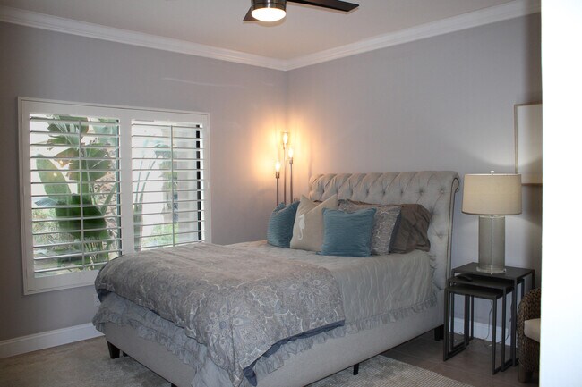 Building Photo - 55069 Oak-Hill