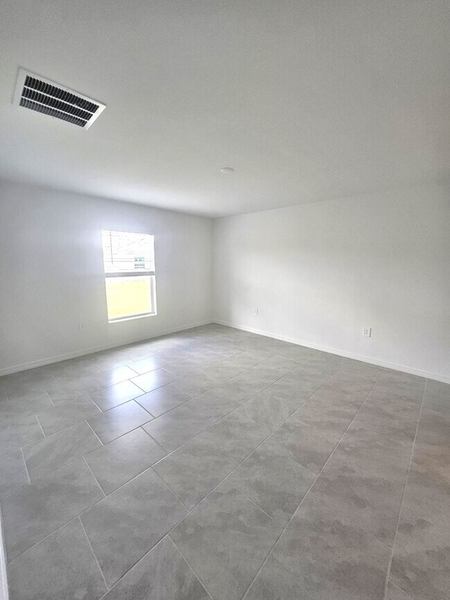 Building Photo - Brand New Rotonda home