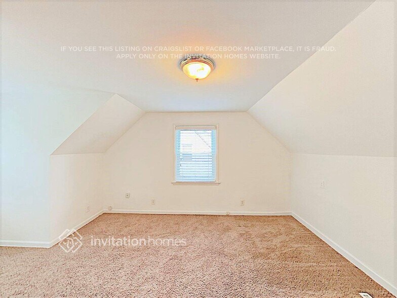 Building Photo - 717 S Highland Ave