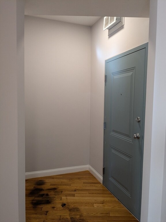 Building Photo - 8 Banton St