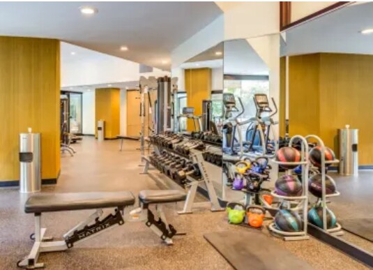 Building Photo - 728 N Dearborn St