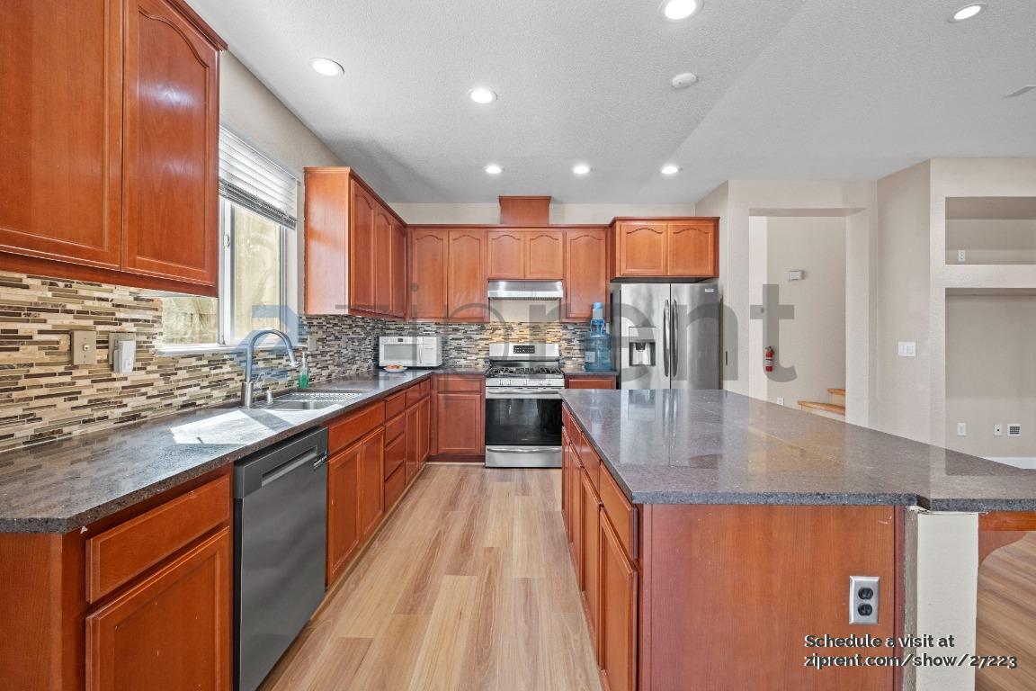 Building Photo - 8106 Westport Cir