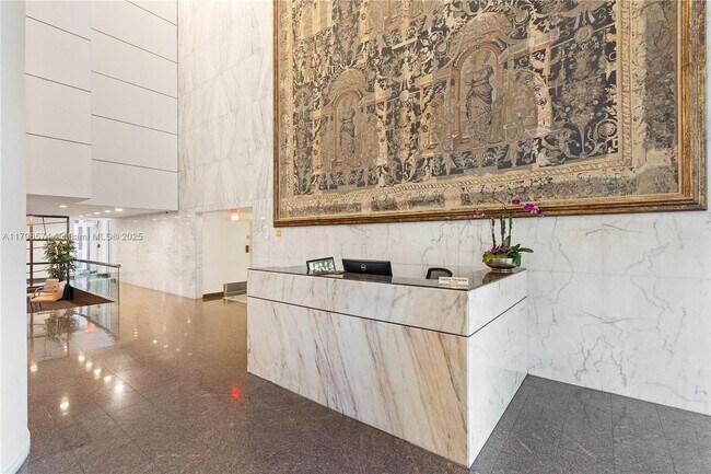 Building Photo - 1541 Brickell Ave