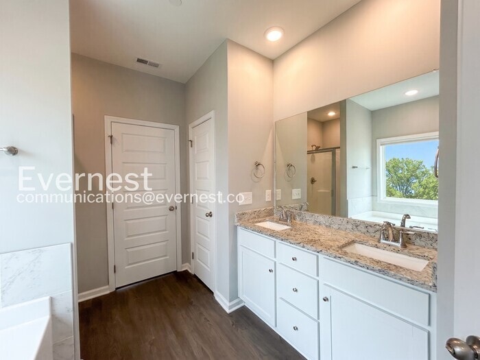 Building Photo - 1307 Ventura Ln