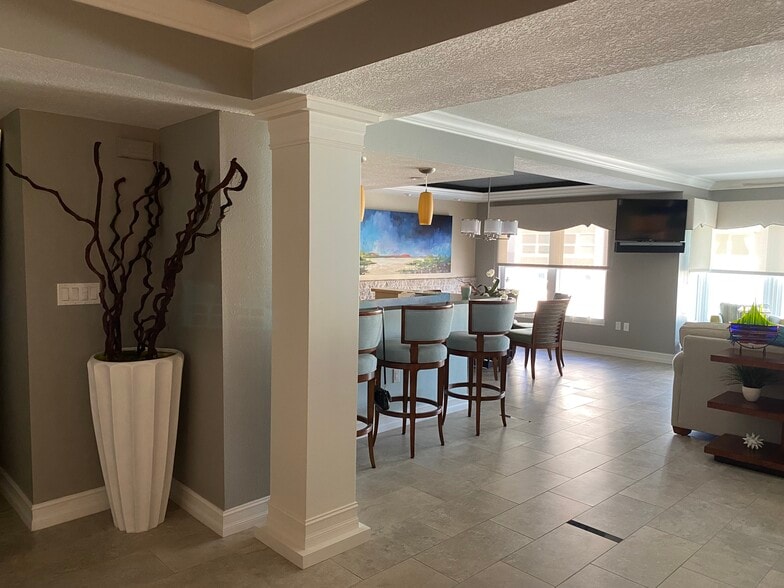 Building Photo - 17400 Gulf Blvd