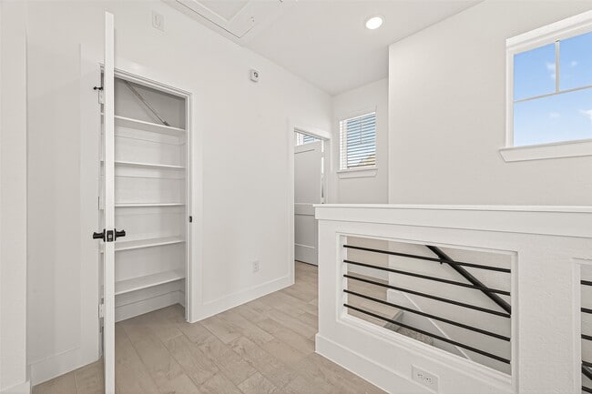 Building Photo - 15126 Dry Crk Jct Pl