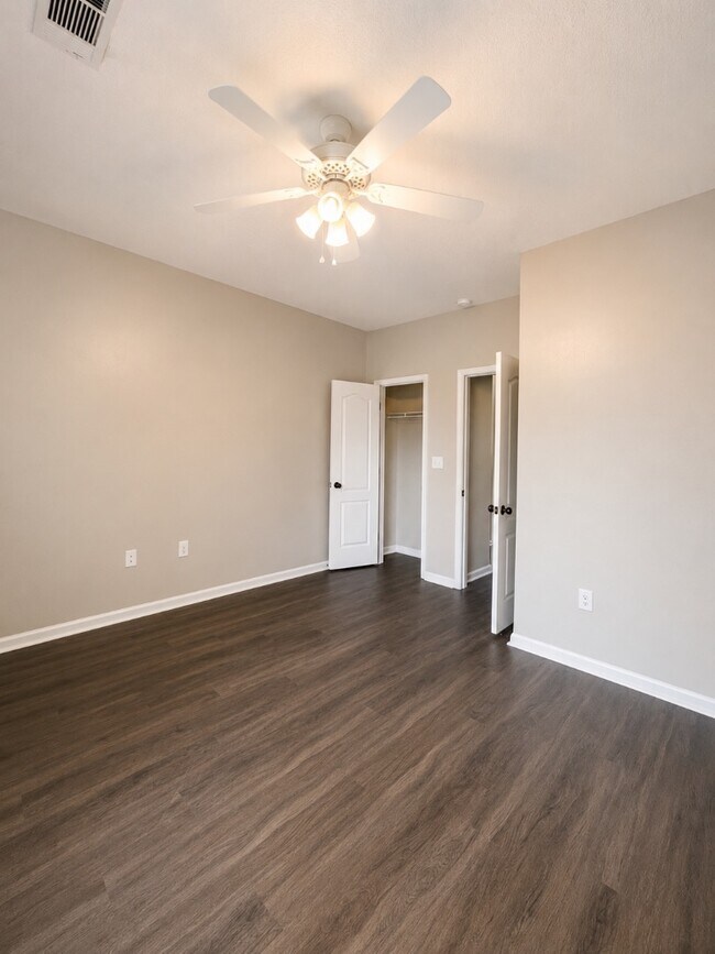 Building Photo - 239 Pine Meadows Cir