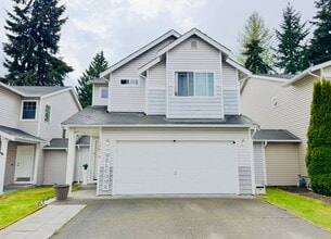 Building Photo - Spacious 3-Bed, 2.5-Bath Townhome in Prime Puyallup Location