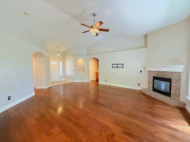 Building Photo - 1018 Kiwi Ct