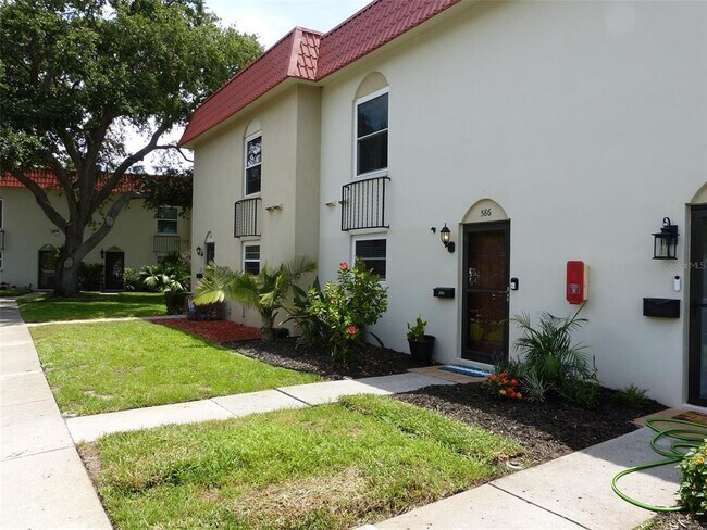 Primary Photo - 2700 Bayshore Blvd