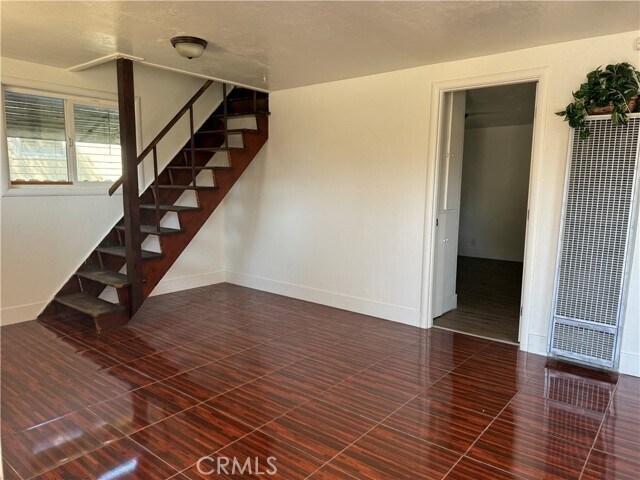 Building Photo - 659 Elm St