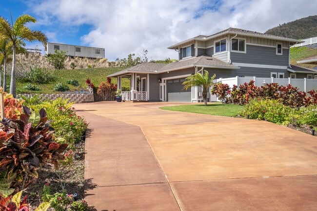 Building Photo - Beautiful Designed Spacious 3 bed/2.5 Bath Home at Kehalani with Ocean Views!