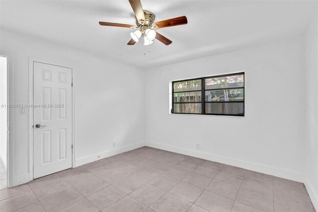 Building Photo - 1515-1517 NW 8th Ave