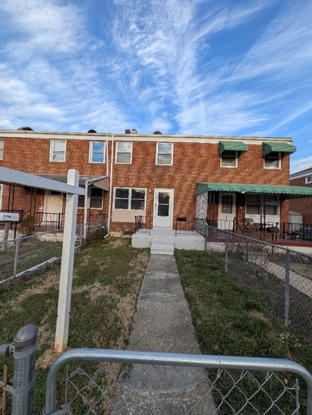 Building Photo - 4035 St Monica Dr