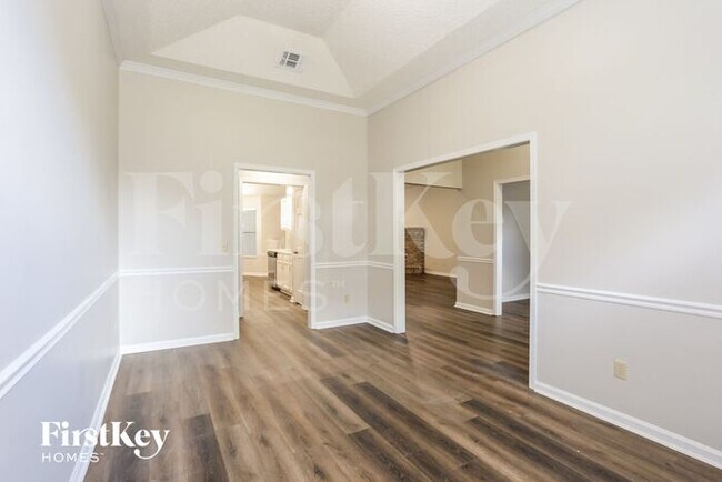 Building Photo - 1337 Gately Rd
