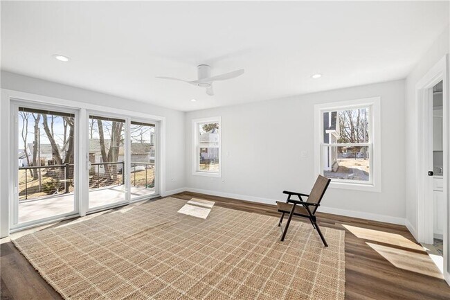Building Photo - 47 Arnolds Neck Dr