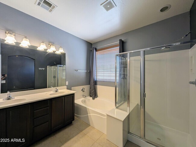 Building Photo - 3731 W St Kateri Dr
