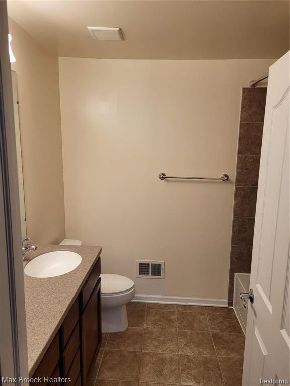 Building Photo - 28017 Hopkins Dr