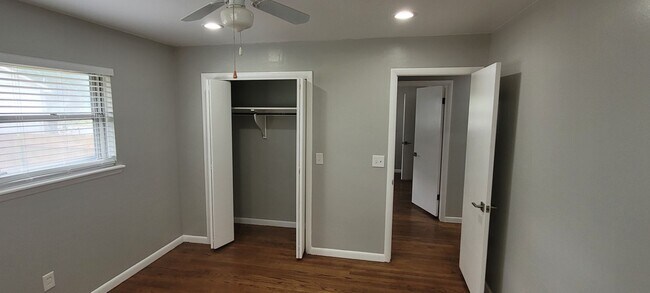 Building Photo - Remodeled 3 bedroom 2 bathroom house with 2 car garage and fenced yard