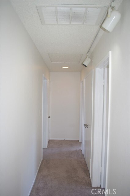 Building Photo - 5548 Welland Ave