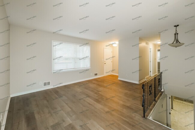 Building Photo - 7315 Harvard Ave