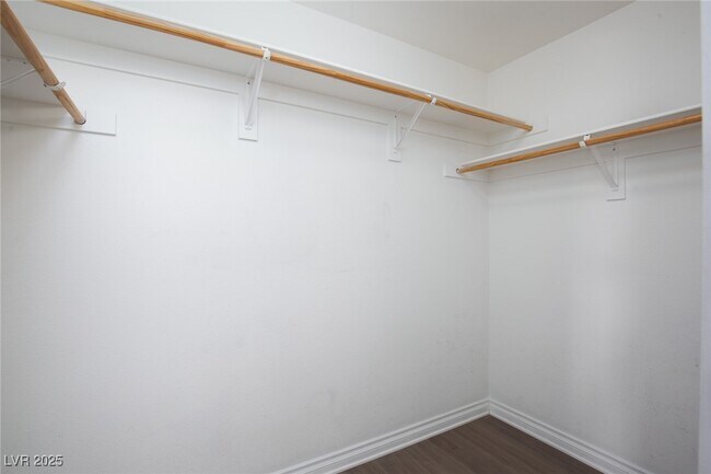 Building Photo - 4728 Killington St