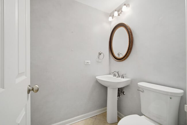 Building Photo - 2456 Cobblewood Dr