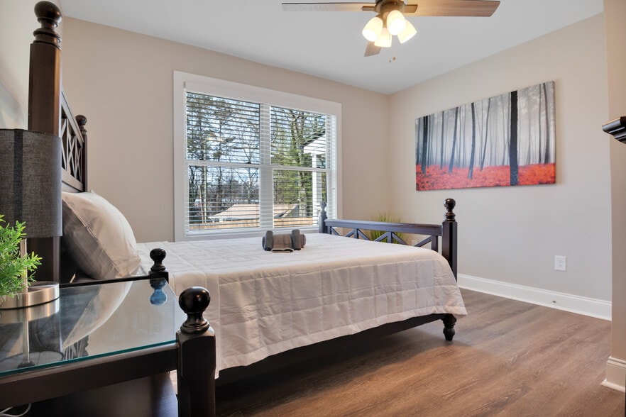 Building Photo - 764 Mary Ln