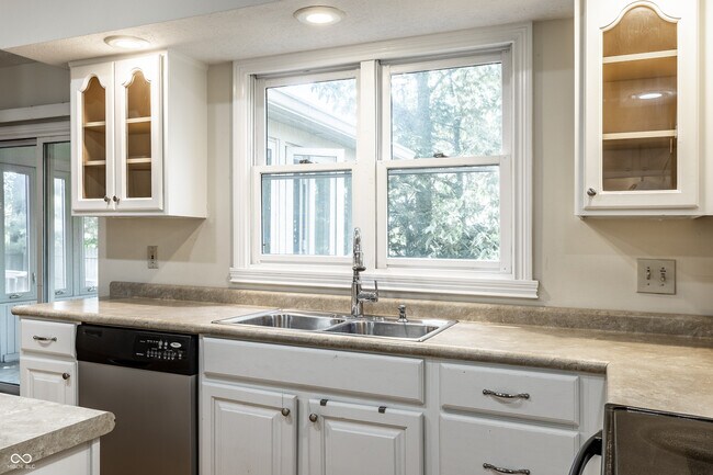 Building Photo - 795 Grace Dr