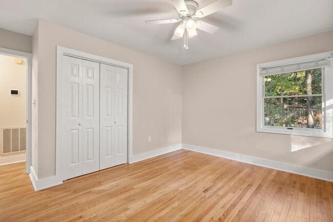 Building Photo - 298 Summerset Ln